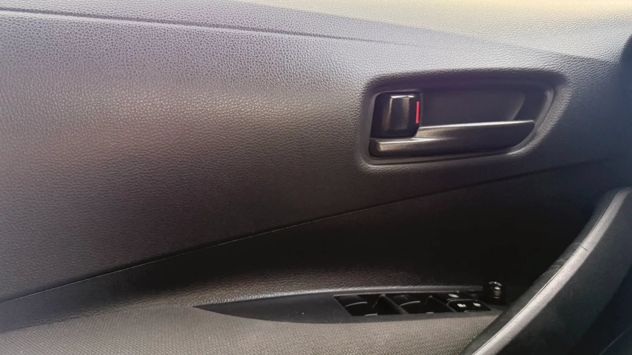 Used 2023 Toyota Corolla LE FWD image 26