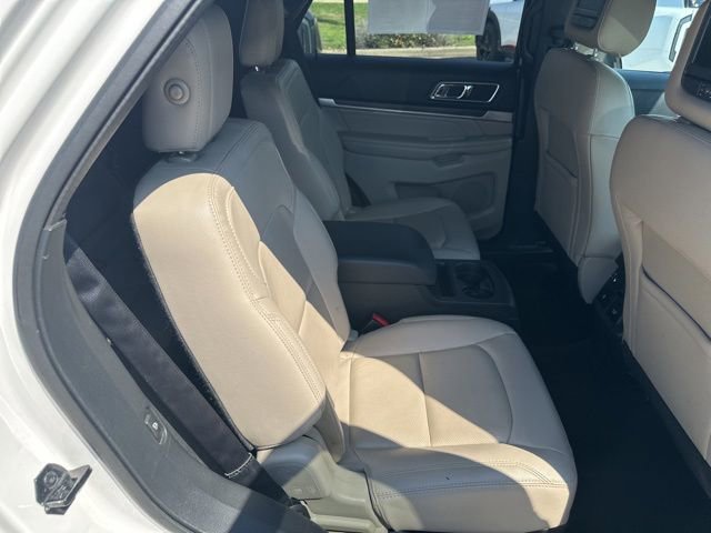 Used 2018 Ford Explorer Limited w/ Equipment Group 301A FWD image 31