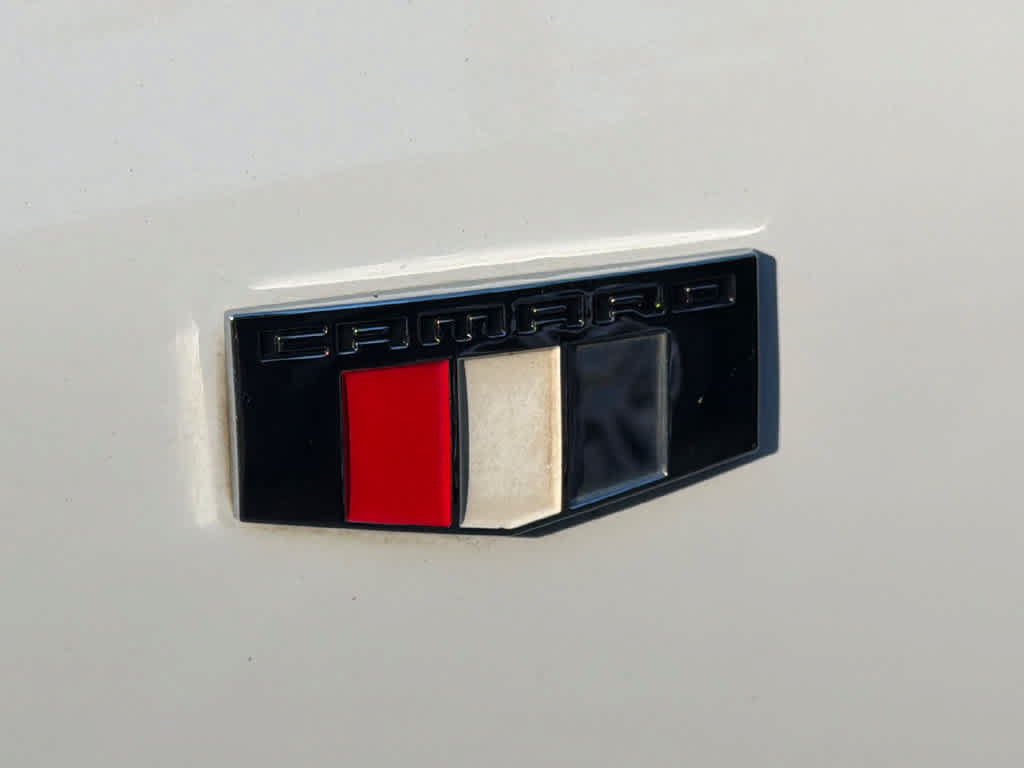 Used 2017 Chevrolet Camaro LT RWD image 6