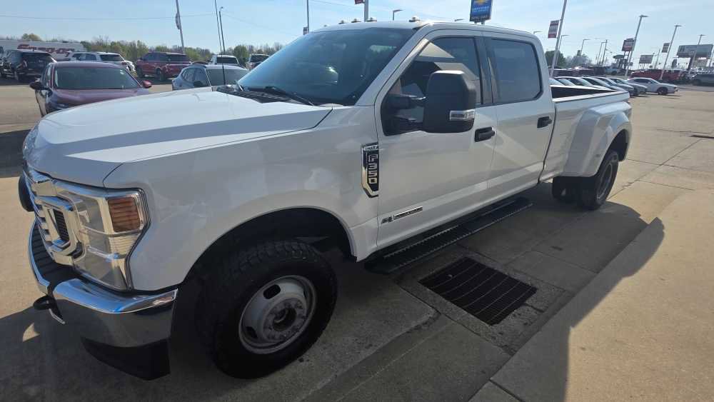 Used 2022 Ford F350 XLT AWD/4WD image 2