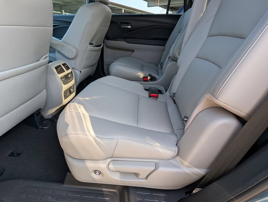 Used 2022 Honda Pilot Elite image 22