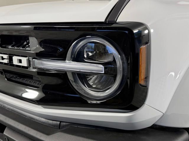 Used 2025 Ford Bronco Outer Banks AWD/4WD image 12