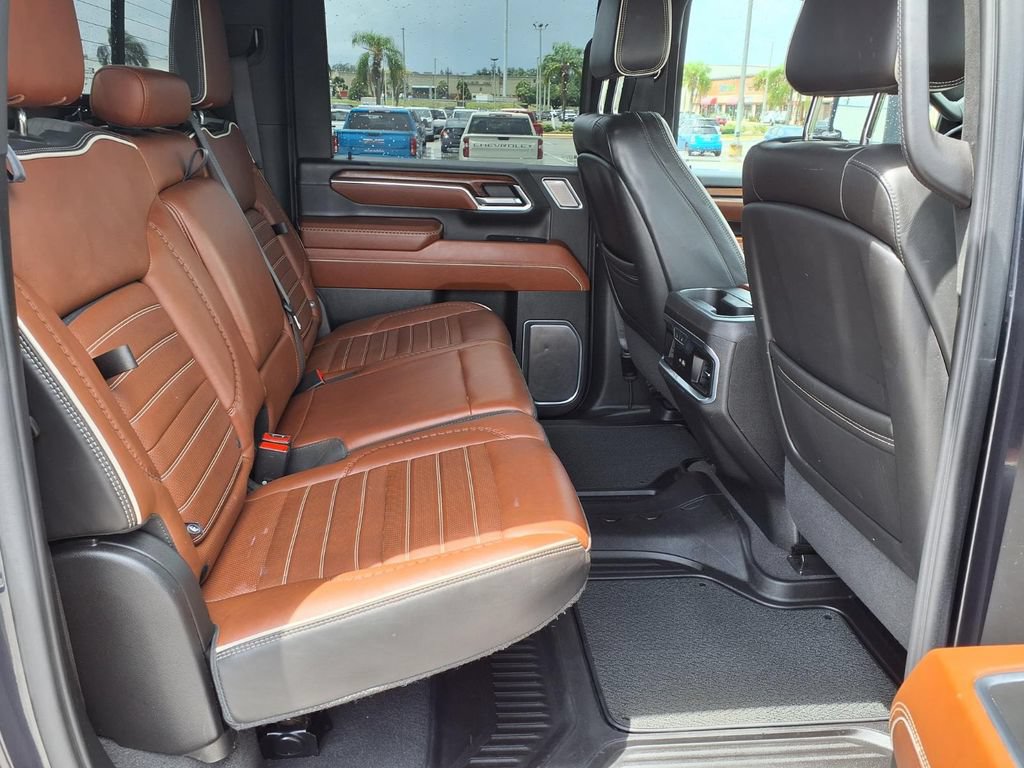 Used 2024 GMC Sierra 2500 Denali Ultimate AWD/4WD image 17