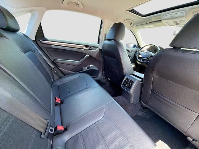 Used 2017 Volkswagen Passat 1.8T SE FWD image 26