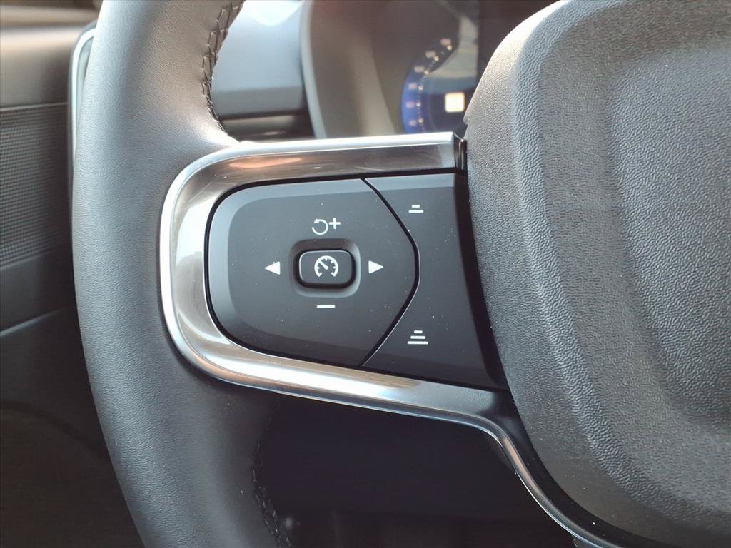 New 2026 Volvo XC40 B5 Core w/ Climate Package AWD/4WD image 24