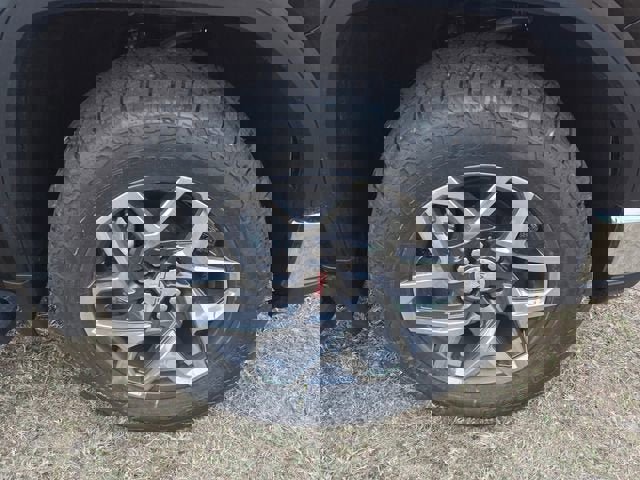 New 2026 GMC Sierra 1500 SLT w/ SLT Premium Plus Package image 17