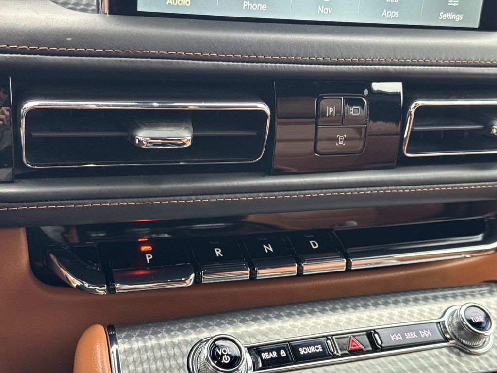 Used 2022 Lincoln Aviator Black Label w/ Dynamic Handling Package image 33