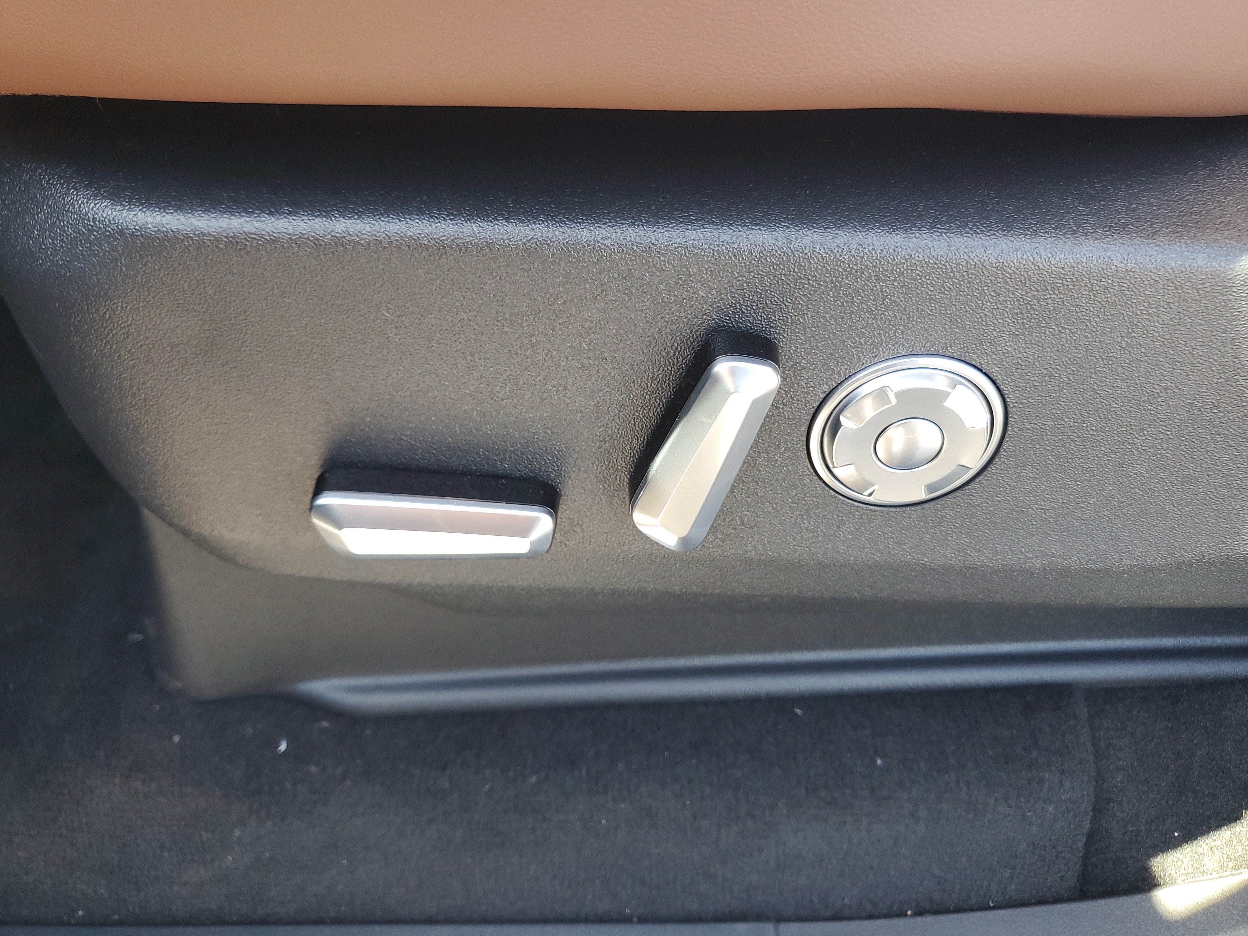 New 2026 Lincoln Navigator Reserve AWD/4WD image 13