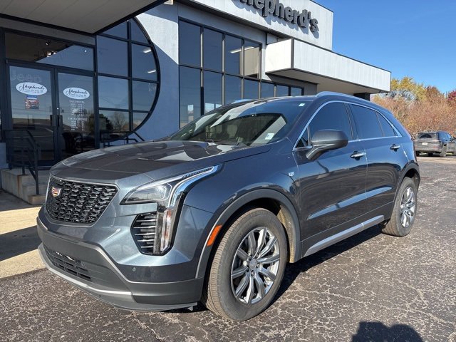 Used 2019 Cadillac XT4 Premium Luxury w/ Cold Weather Package image 2