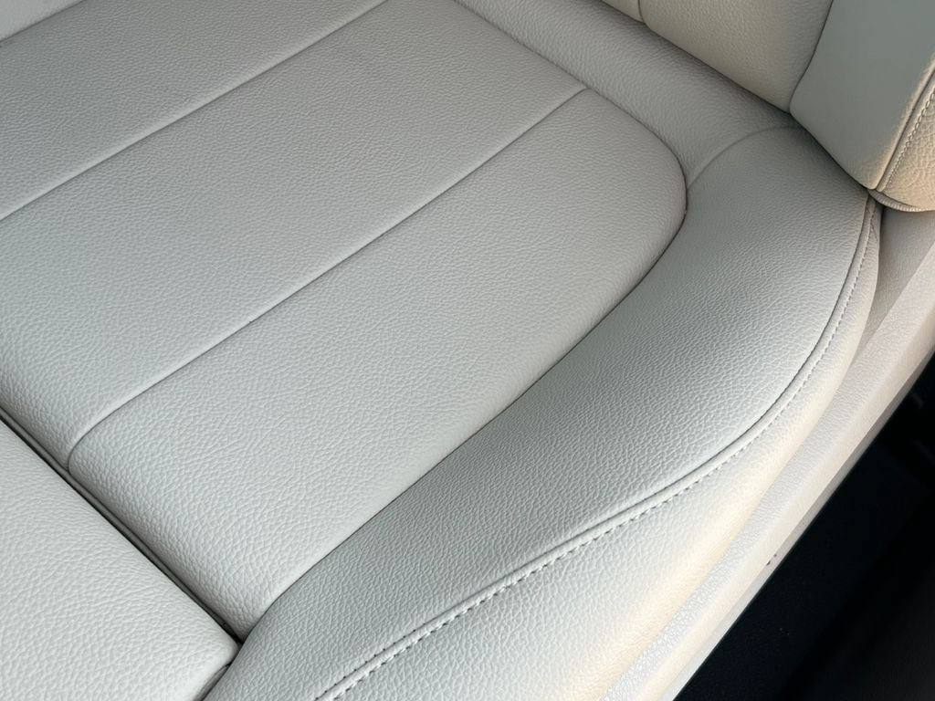 New 2026 Mercedes-Benz GLB 250 4MATIC image 9