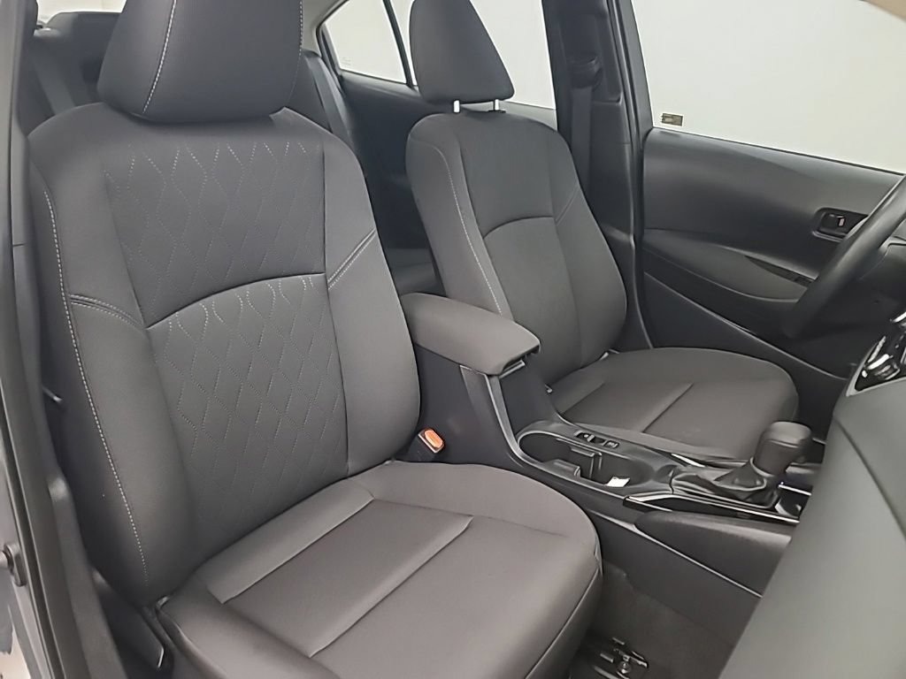 Used 2024 Toyota Corolla LE w/ LE Convenience Package FWD image 17