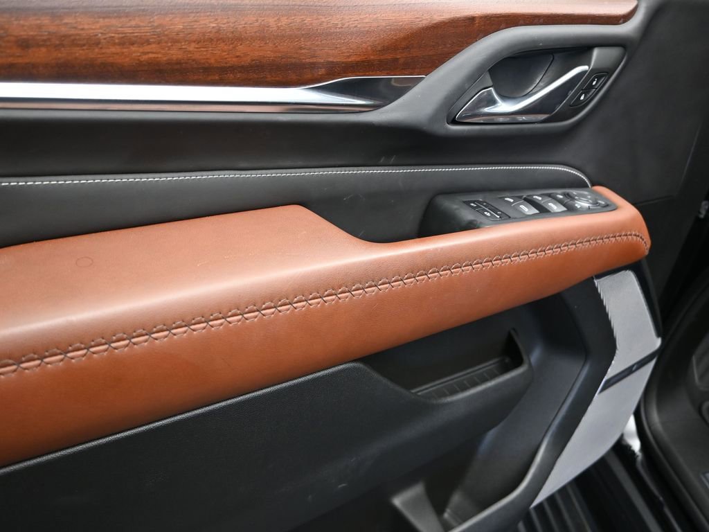 Used 2023 GMC Yukon Denali Ultimate image 11