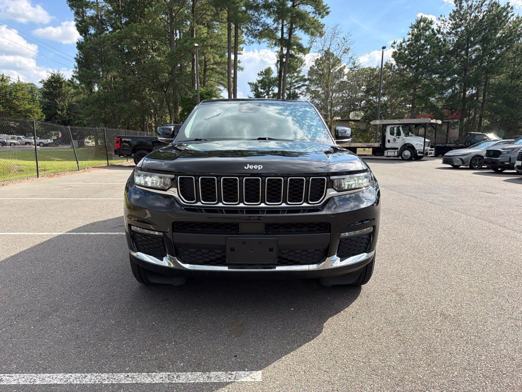 Used 2023 Jeep Grand Cherokee L Limited AWD/4WD image 3