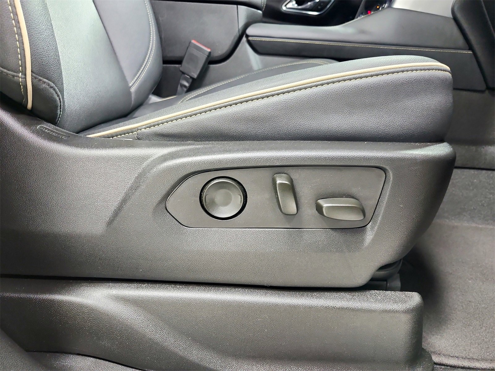 Used 2023 Chevrolet Tahoe Premier image 45