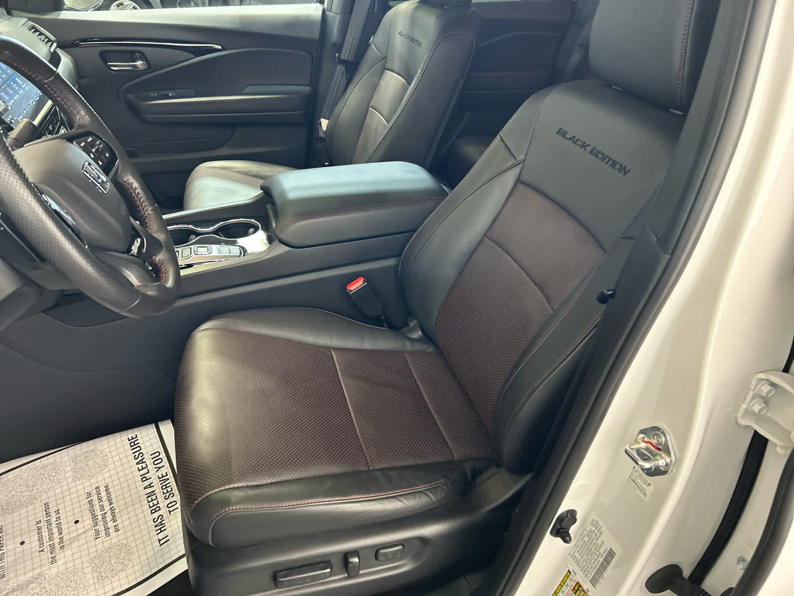 Used 2025 Honda Ridgeline Black Edition image 11