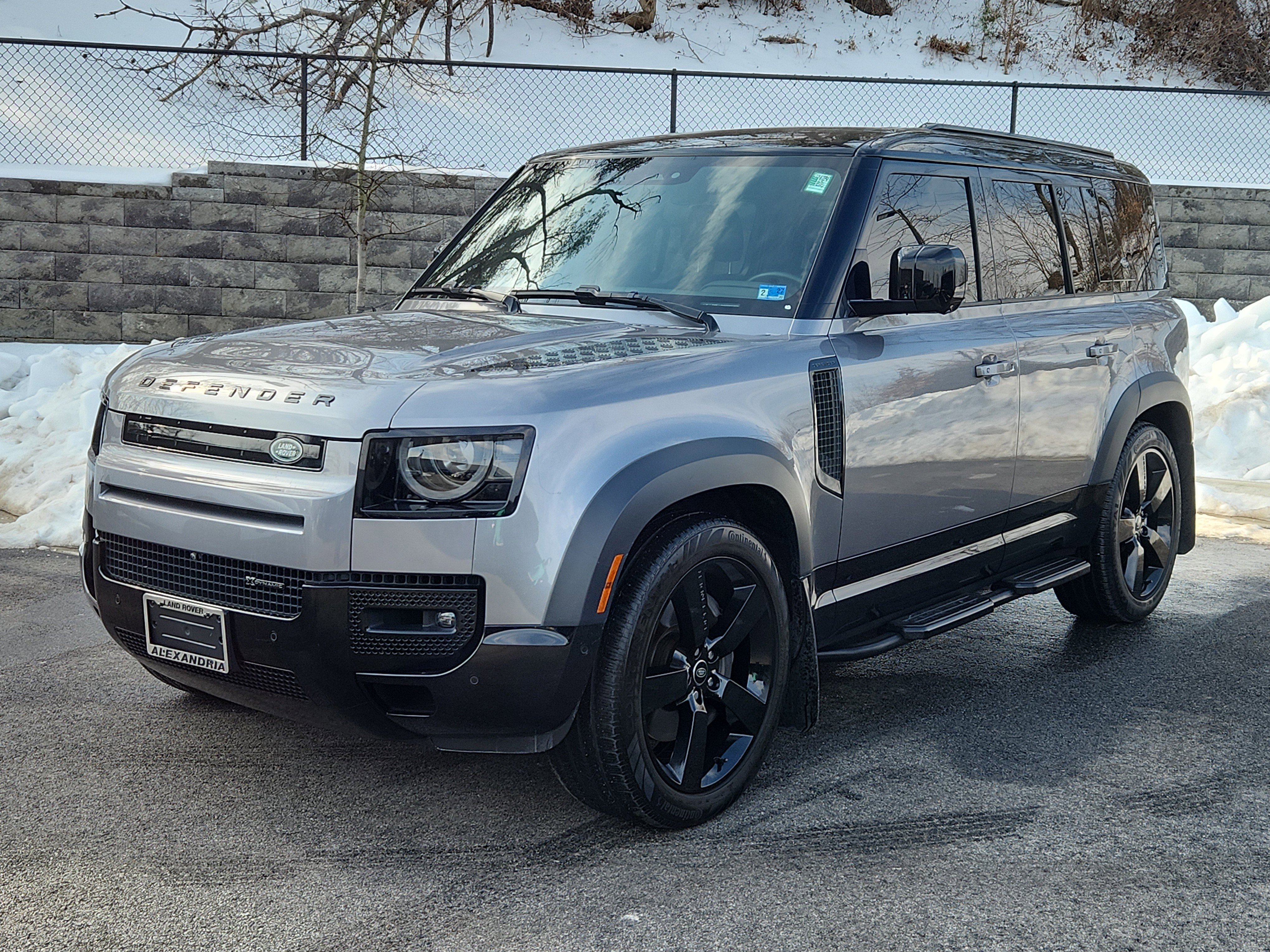 Used 2023 Land Rover Defender 110 X-Dynamic SE image 1