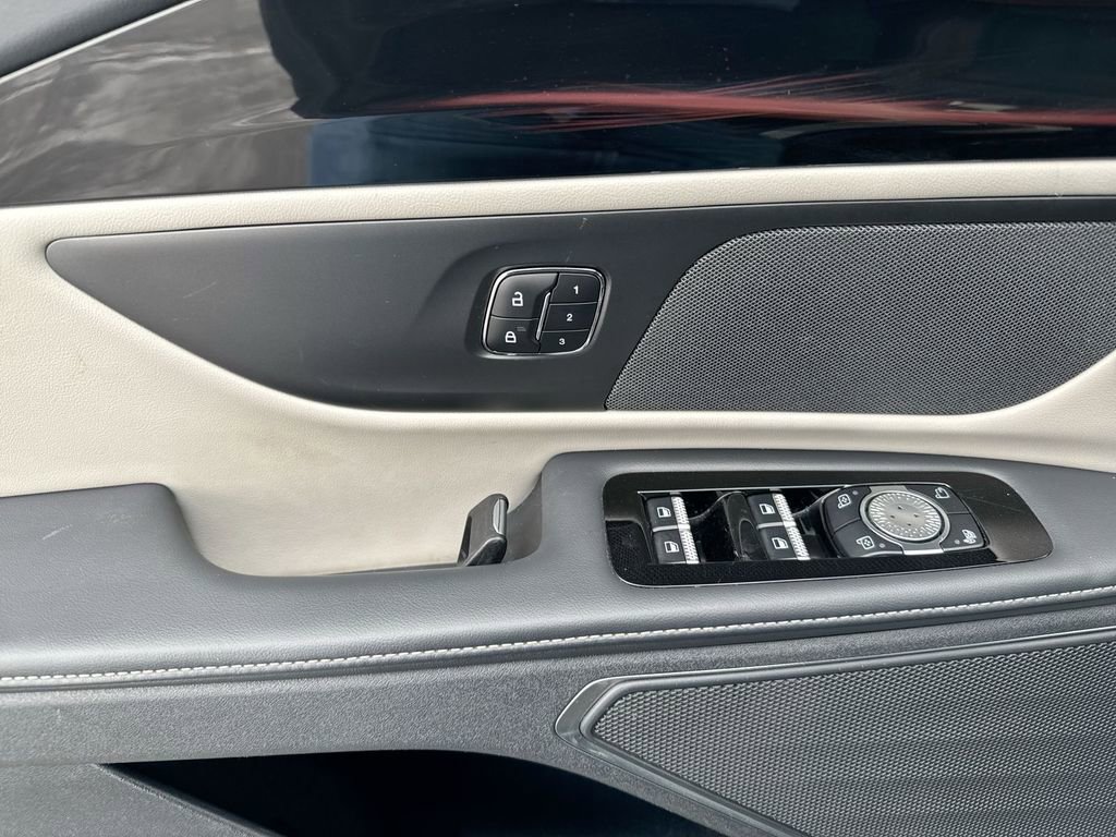 Used 2024 Lincoln Nautilus Reserve image 21