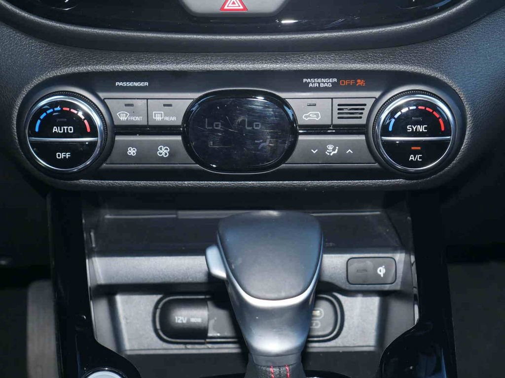 Used 2024 Kia Soul GT-Line FWD image 7
