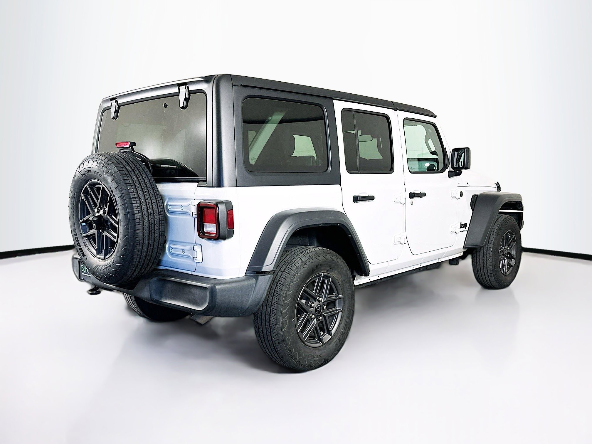 Used 2025 Jeep Wrangler Sport S image 9