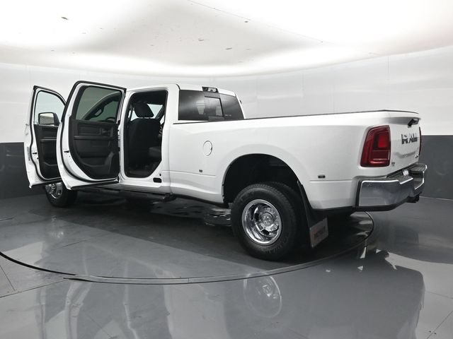 New 2026 RAM 3500 Tradesman AWD/4WD image 47