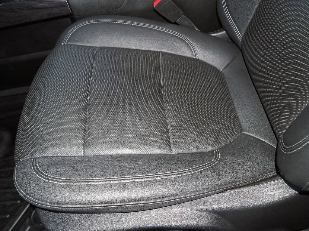 Used 2021 Chevrolet Silverado 2500 LTZ w/ LTZ Convenience Package image 28