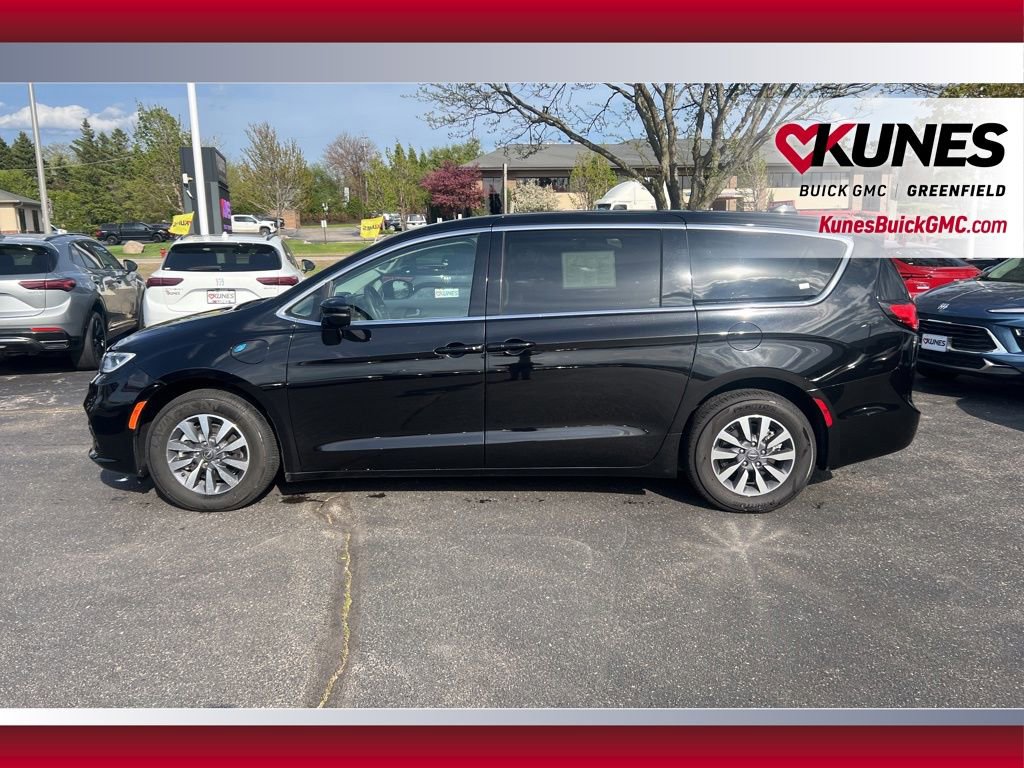 Used 2024 Chrysler Pacifica Limited FWD image 10