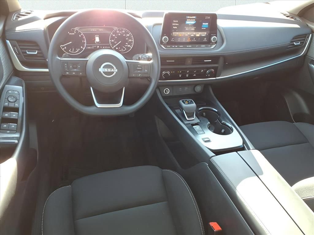 Used 2023 Nissan Rogue S image 13