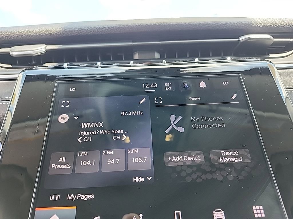 Certified 2023 Jeep Grand Cherokee Laredo image 28