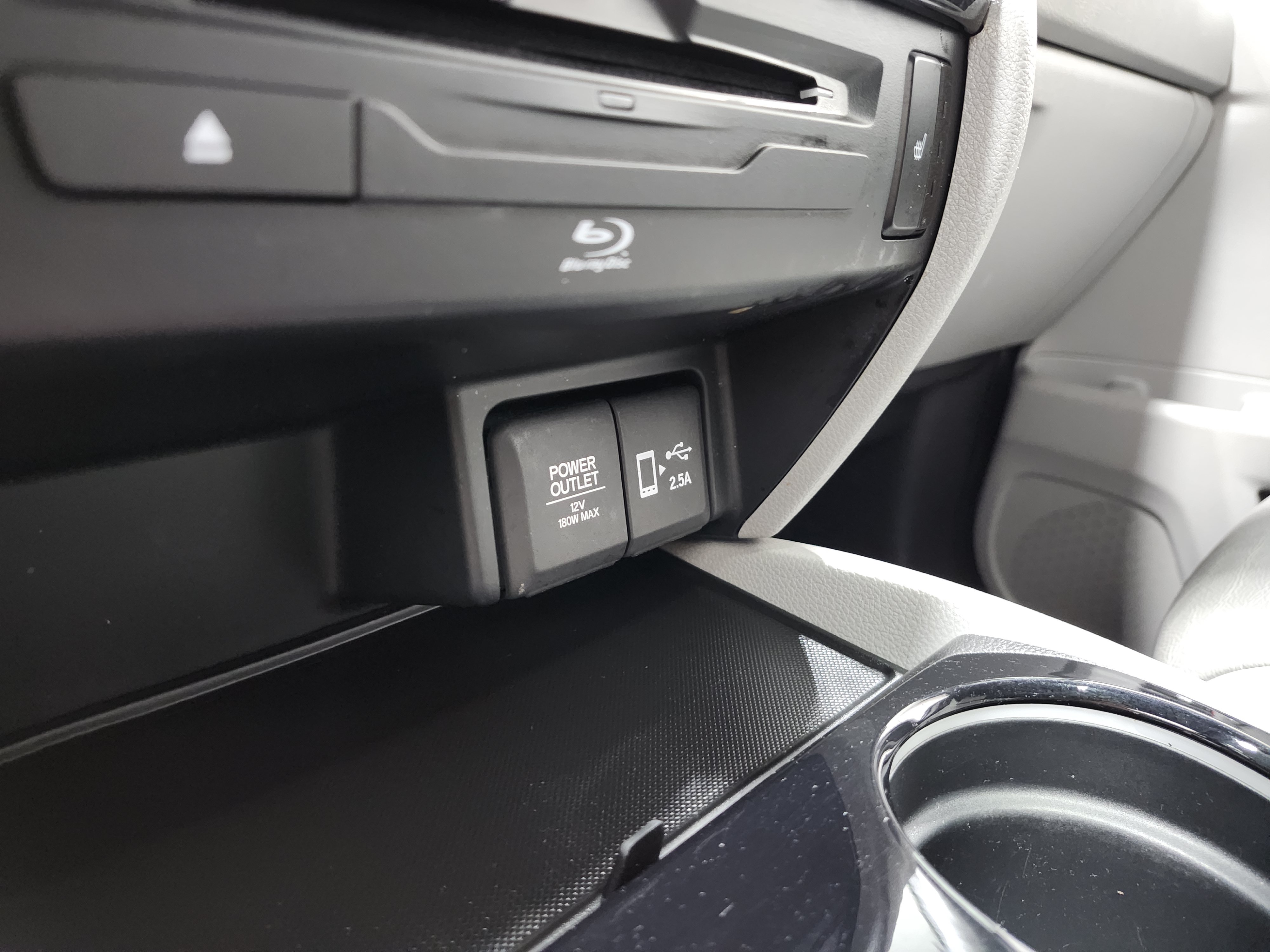 Used 2021 Honda Pilot Touring image 11