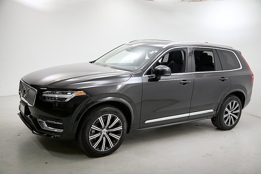 Certified 2024 Volvo XC90 B6 Plus w/ Protection Package image 7