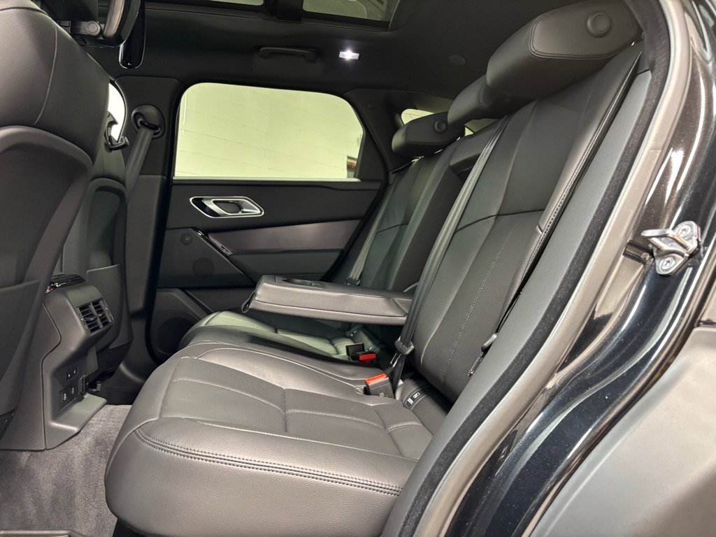 New 2026 Land Rover Range Rover Velar Dynamic SE image 27