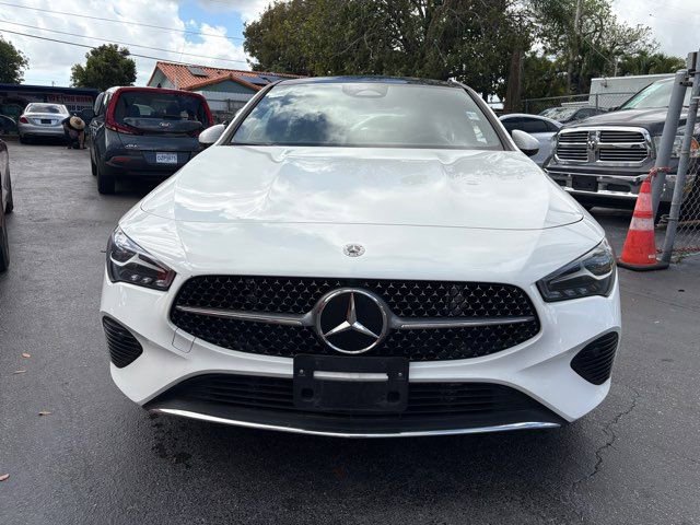 Used 2025 Mercedes-Benz CLA 250 image 4