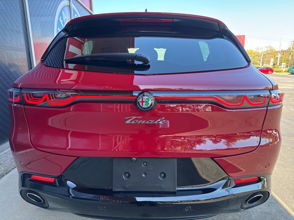 New 2025 Alfa Romeo Tonale Intensa image 6
