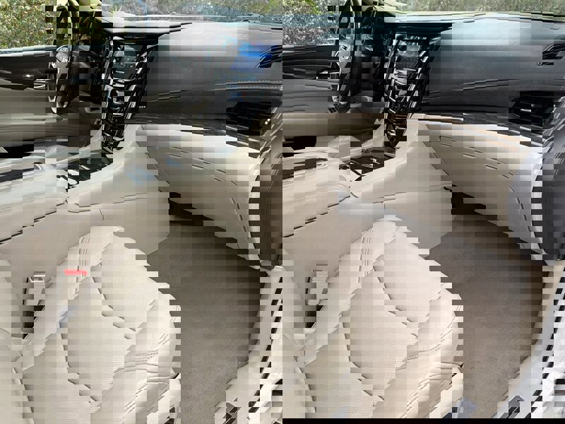 Used 2019 Cadillac Escalade ESV Luxury image 12