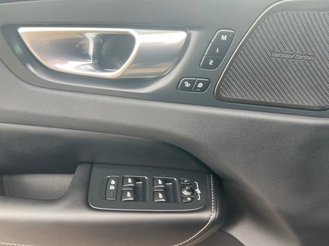 Certified 2025 Volvo XC60 B5 Ultra w/ Protection Package Premier AWD/4WD image 25