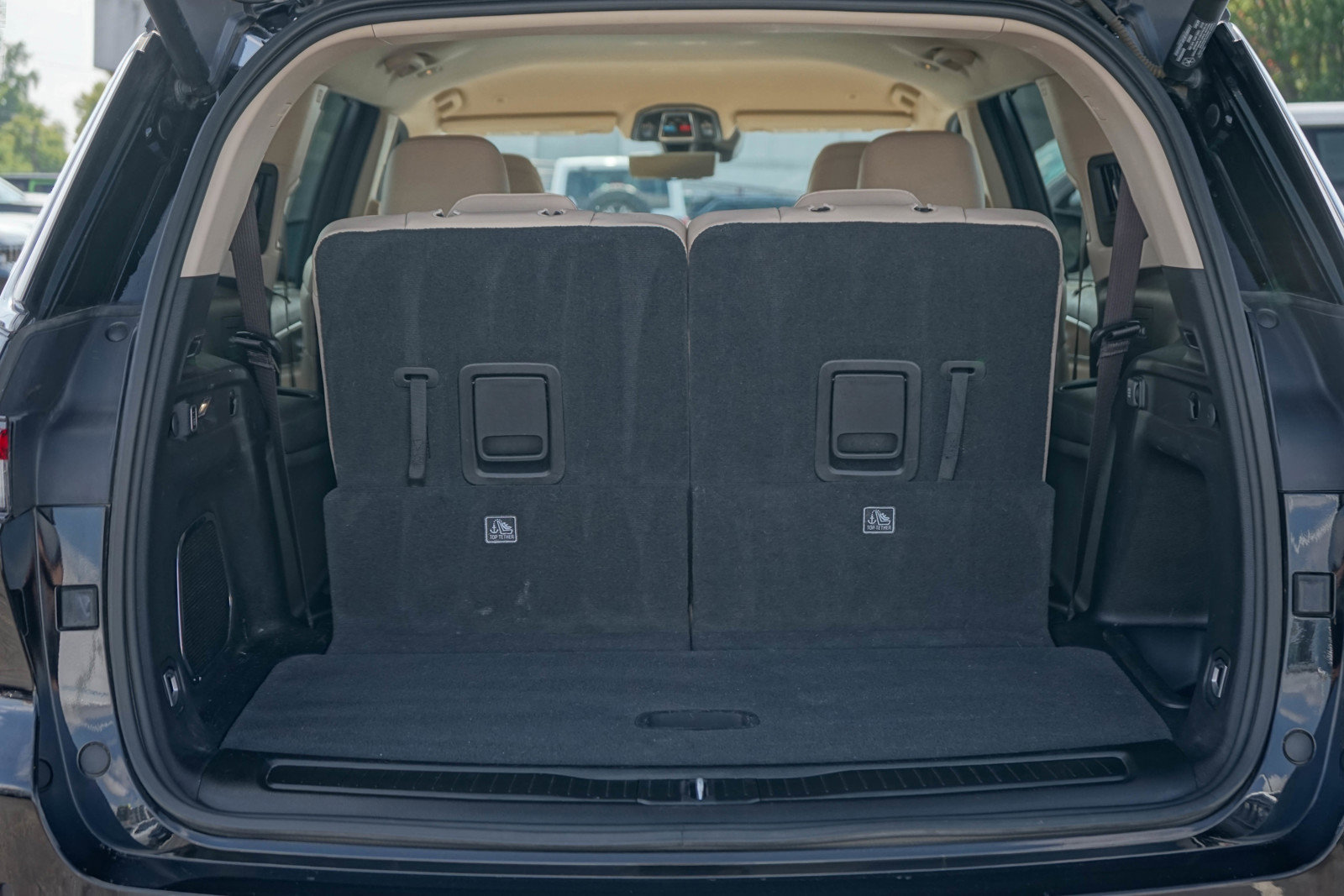 Used 2022 Jeep Grand Cherokee L Limited w/ Luxury Tech Group II image 9