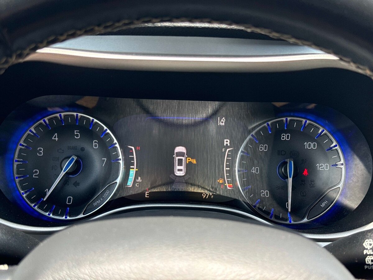 Used 2021 Chrysler Pacifica Touring w/ S Appearance Package FWD image 24