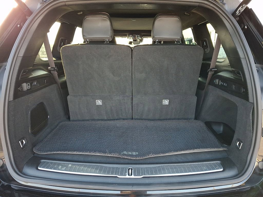 Used 2023 Jeep Grand Cherokee L Summit image 35