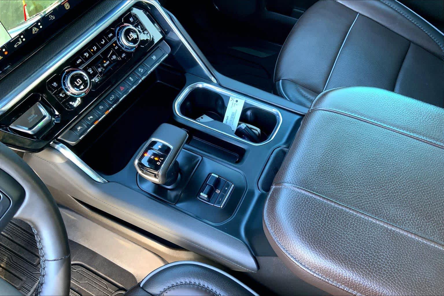 Used 2024 GMC Sierra 1500 Denali w/ Denali Reserve Package AWD/4WD image 15
