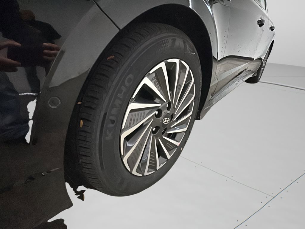 New 2026 Hyundai Sonata Limited image 4