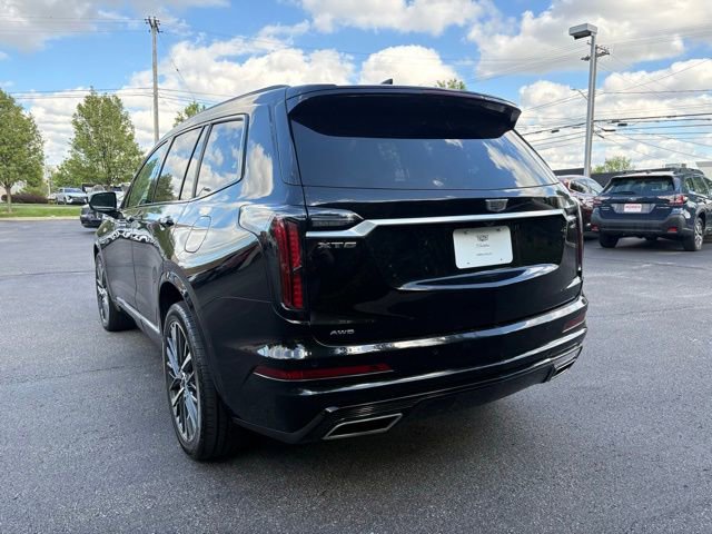 Used 2022 Cadillac XT6 Sport w/ Technology Package AWD/4WD image 3
