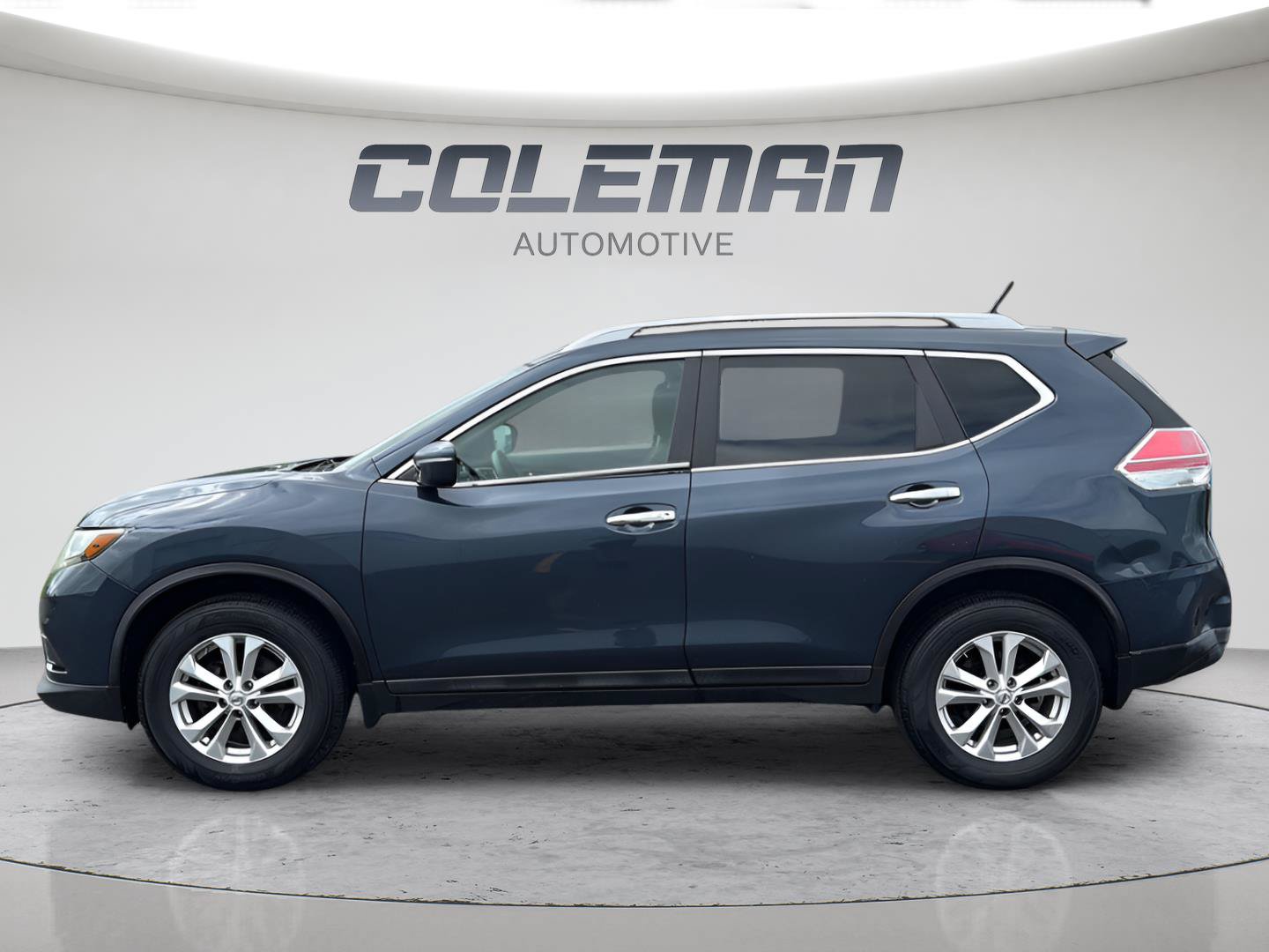 Used 2015 Nissan Rogue SV w/ SV Moonroof Package AWD/4WD image 8