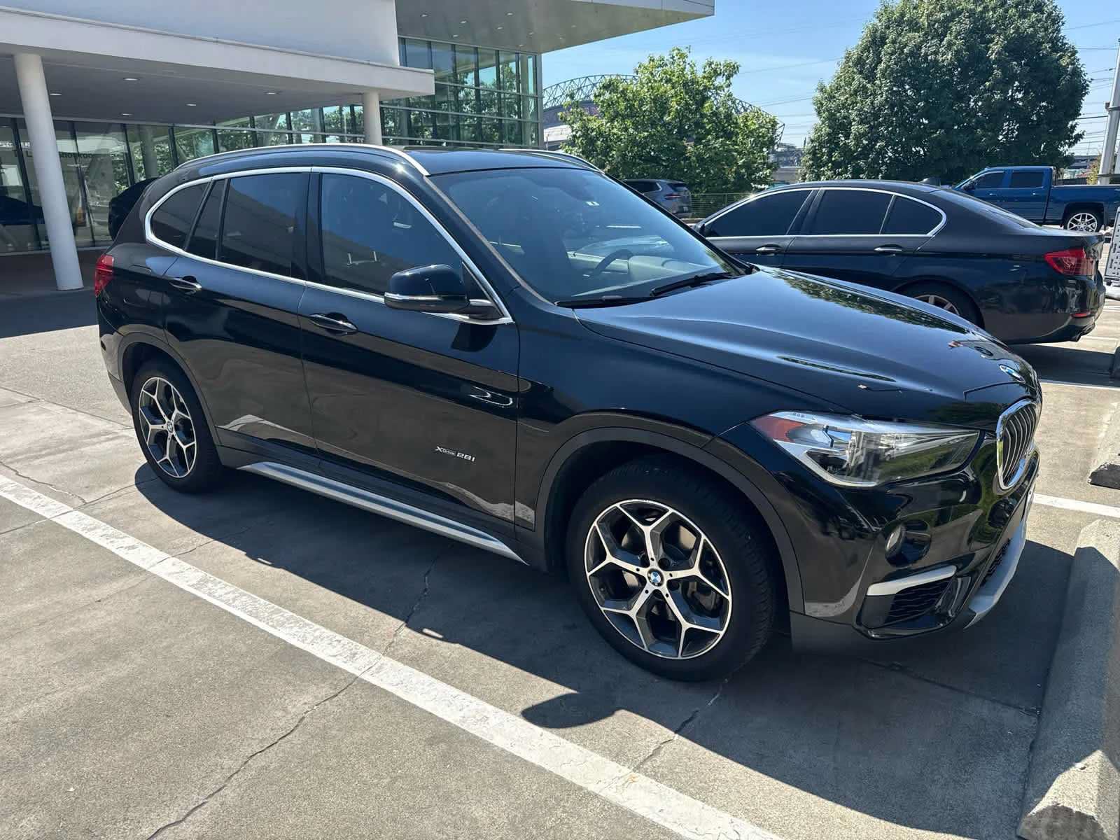 Used 2018 BMW X1 xDrive28i AWD/4WD image 2