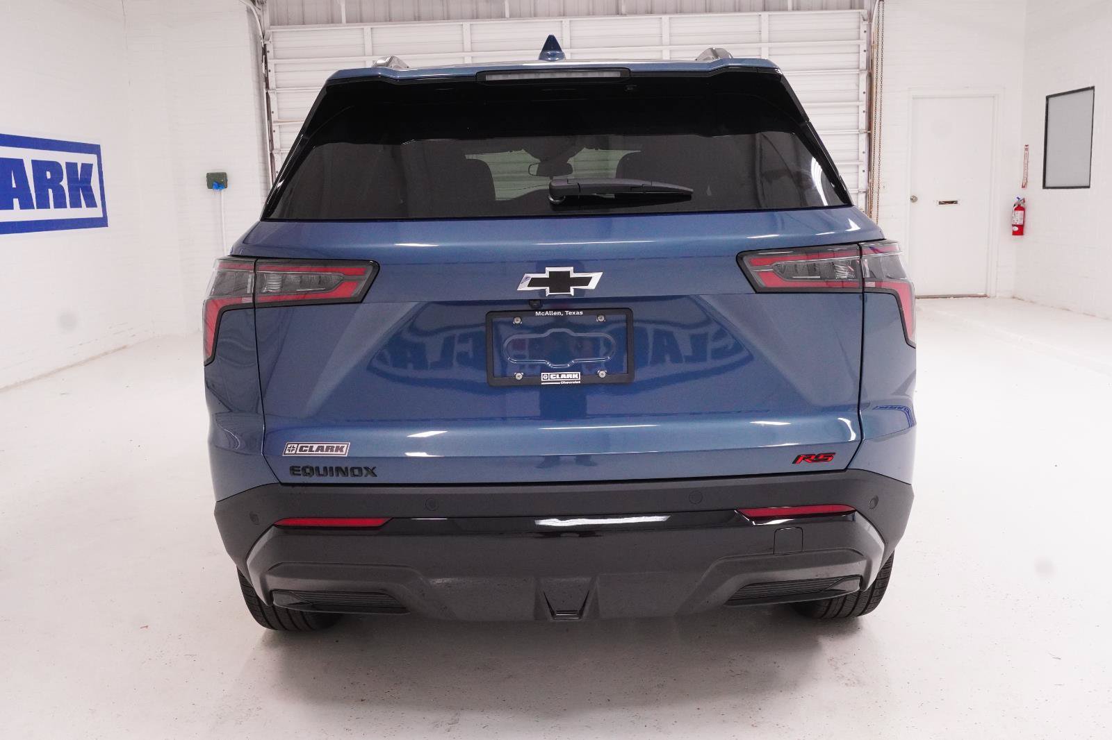 New 2027 Chevrolet Equinox RS FWD image 28