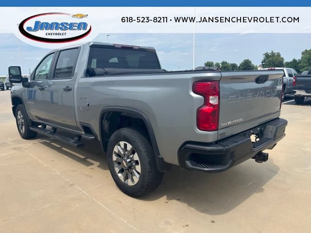 Used 2024 Chevrolet Silverado 2500 Custom w/ Custom Value Package AWD/4WD image 4
