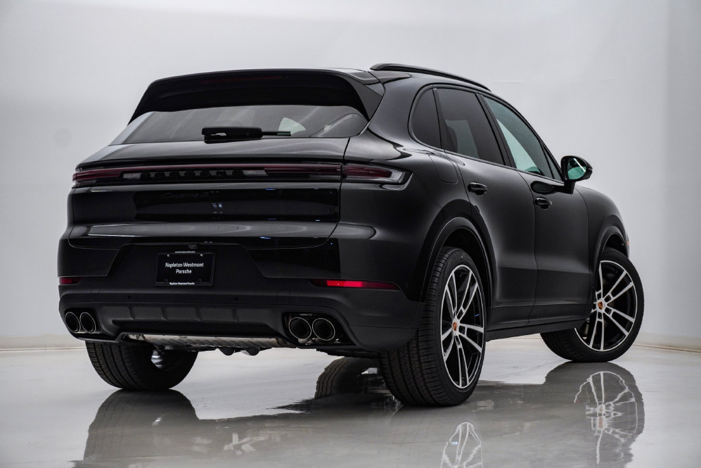 New 2026 Porsche Cayenne S AWD/4WD image 11