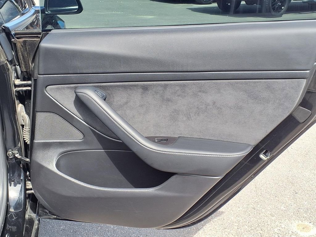 Used 2021 Tesla Model 3 Standard Range Plus RWD image 14