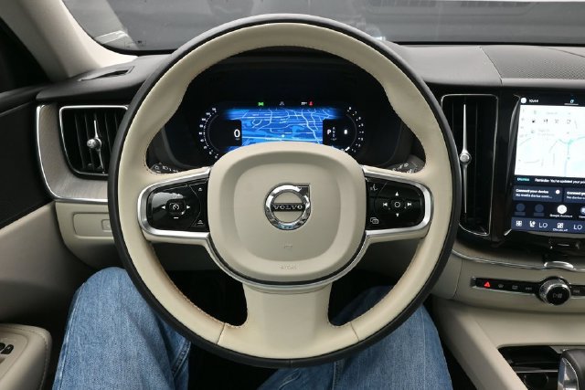 Used 2024 Volvo XC60 B5 Plus w/ Protection Package Premier AWD/4WD image 23