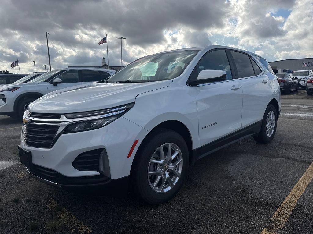 Used 2024 Chevrolet Equinox LT image 1