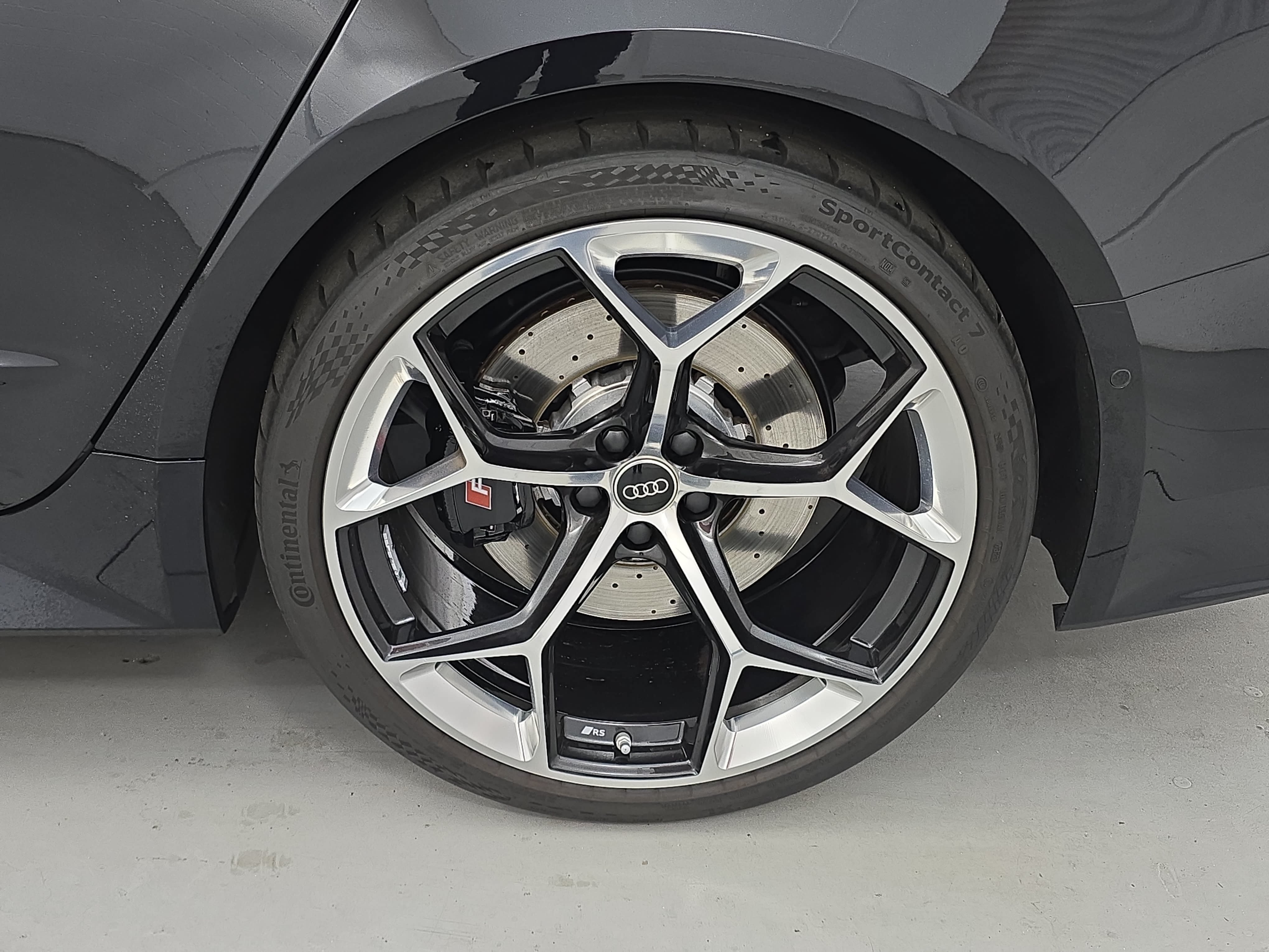 Used 2024 Audi RS 7 Performance AWD/4WD image 34